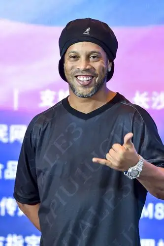 们实力的